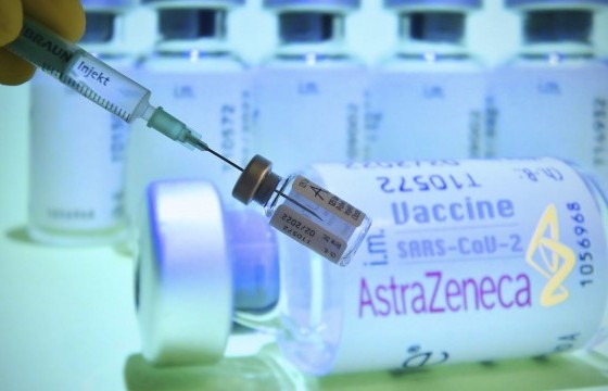 Европын найман улс Астразенека вакцины дархлаажуулалтаа түр хойшлуулжээ