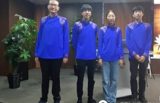 Монгол сурагчид олон улсын химийн олимпиадоос гурван медаль авчээ