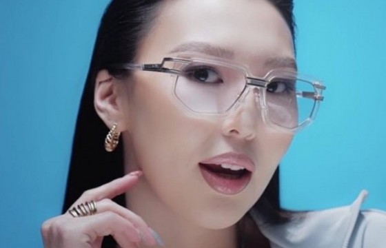 Mrs.M бие давхар болжээ