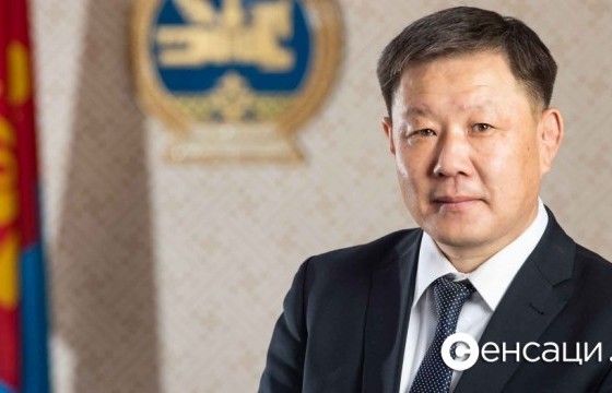 Салбарын асуудлаа шийдвэрлэж чадаагүй Л.Халтар сайд Засгийн газрын хуралдааны үеэр 
