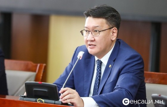 Б.Жавхлан: Ирэх оны долдугаар сараас хүүхдийн 100,000 төгрөгийн 50 мянгыг хадгална