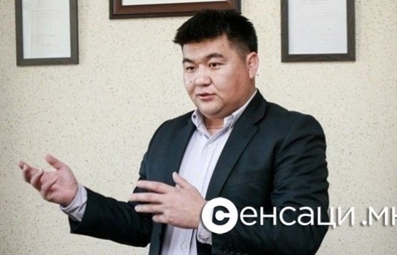 Сайд асан С.Чулуун хууль бусаар түүхийн ховор олдворуудыг гэртээ аваачсан байжээ