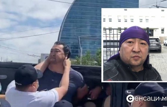 Иргэн Д.Монголхүү, Э.Одбаяр нарын асуудлаар УИХ-д нээлттэй сонсгол хийхээр гарын үсэг цуглуулж эхэлжээ