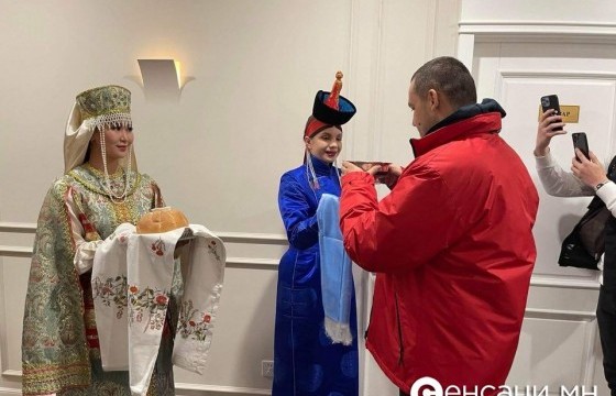 Тамирчдын амжилтын үнэлэмжийг үлэмж нэмэгдүүлсэн AIBA буюу Олон улсын боксын холбооны Ерөнхийлөгч Умар Кремлёв Монгол Улсад айлчилж байна