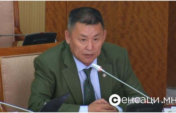 Ш.Адьшаа гишүүн “Богд Зонхов” цогцолборыг санаачилсандаа хариуцлага хүлээнэ гэдгээ мэдэгдсэн бол Ц.Цэрэнпунцаг гишүүн тайлбар өгөхөөс татгалзав