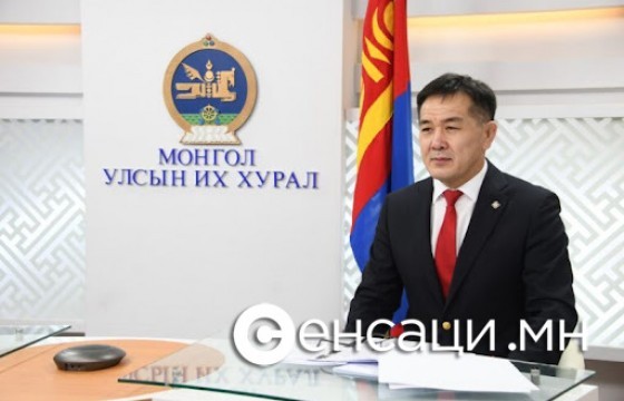 Ц.Цэрэнпунцаг: Ганц бурхны төв барихад юу нь буруу гэж