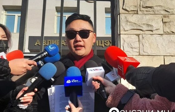 Сэтгүүлч С.Будрагчаа Монгол-Оросын хамтарсан III сургуулийн захирал Ж.Соронзонг АТГ-т шалгуулахаар хандлаа