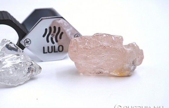 Сүүлийн 300 жилд олдоогүй алмааз эрдэнийн ховор чулууг Анголоос олборложээ
