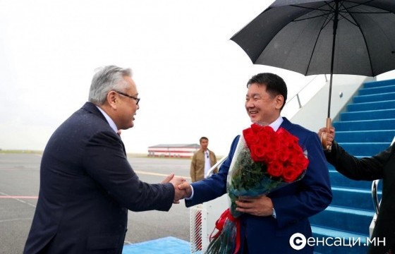 Монгол Улсын Ерөнхийлөгч У.Хүрэлсүх Бүгд Найрамдах Казахстан Улсын Астана хотноо хүрэлцэн ирлээ